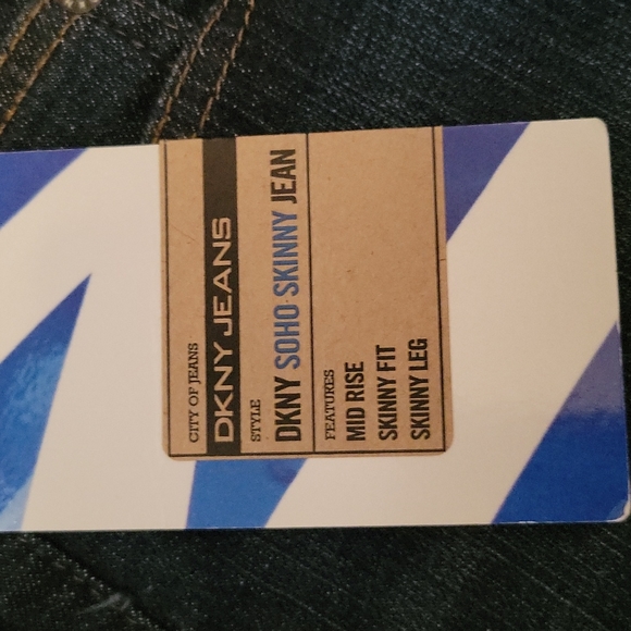 💥NWT💥DKNY~ "Soho" Skinny Jeans, Dark Blue, 4 - Picture 3 of 11